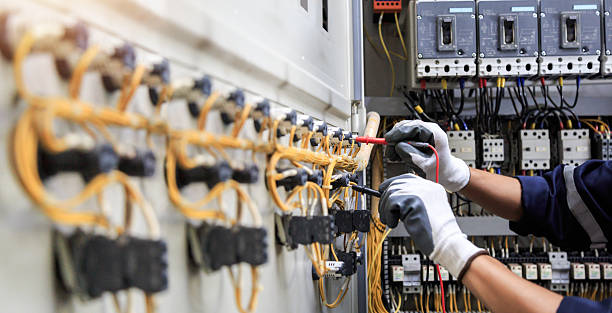 Professional Electrician technician working in North Mankato, MN